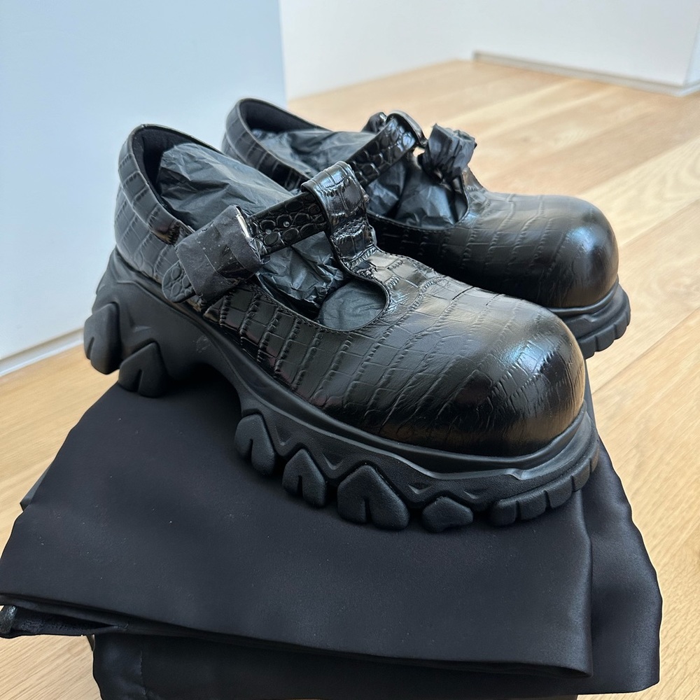 NIB Angel Chen Mary Jane dragon teeth shoes 38 / 38.5